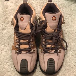 Hiking boots. Women’s size 8. Merrell.